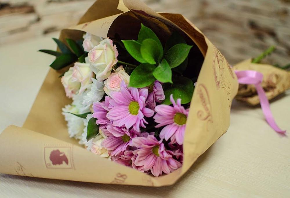 Букет цветов из: Розы и Хризантемы в Ленинске