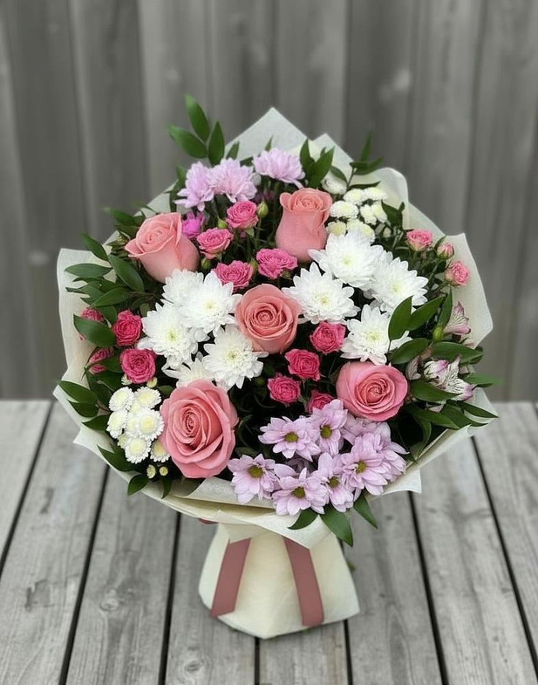 Букет цветов из: Альстромерии, Гвоздики, Розы и Хризантемы в Ленинске