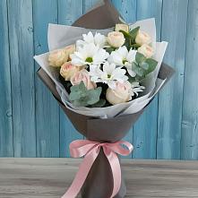 Букет цветов из:  Хризантемы и Розы в Ленинске