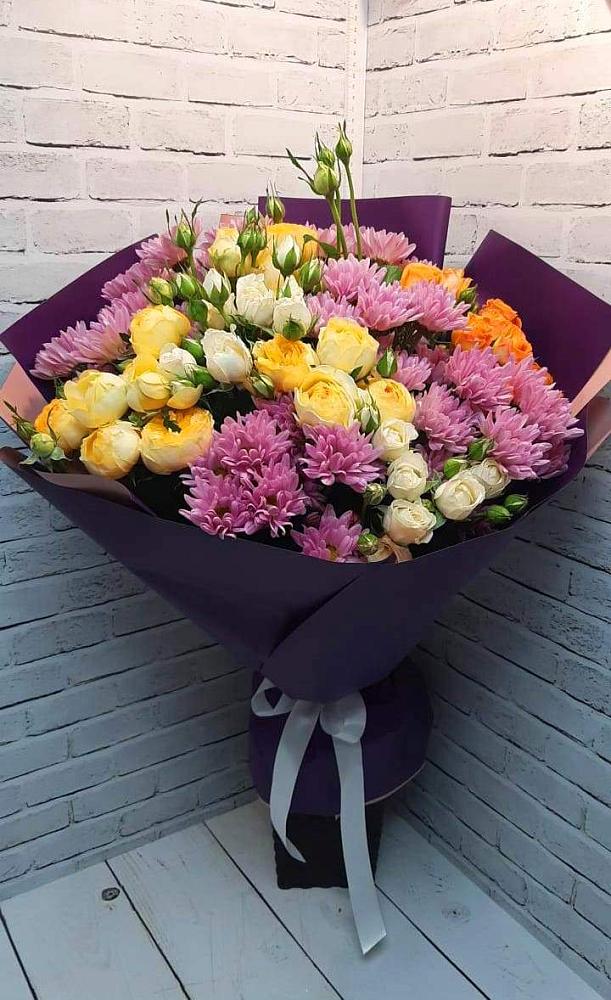 Букет цветов из: Хризантемы и Розы в Ленинске