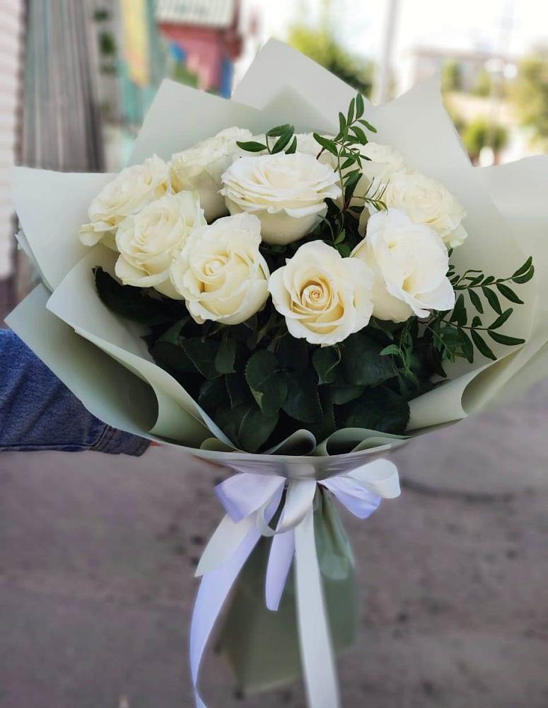 Букет Белые розы Проуд в Ленинске