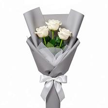 Букет 3 белые розы в Ленинске