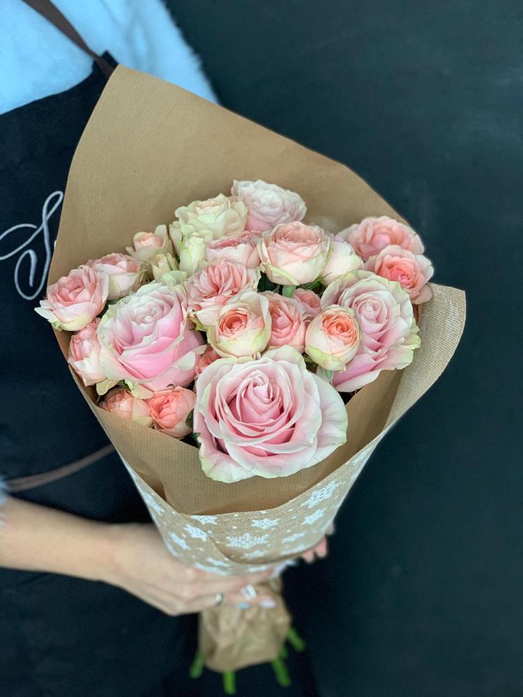 Букет цветов из: Хризантемы и Розы в Ленинске