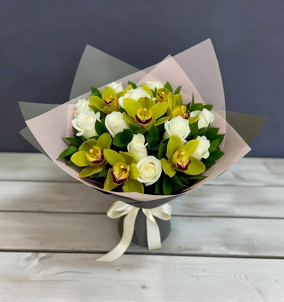 Букет цветов из: Орхидеи и Розы в Ленинске