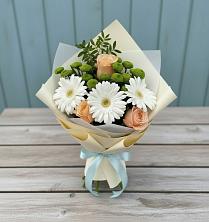 Букет цветов из:  Герберы, Розы и Хризантемы в Ленинске